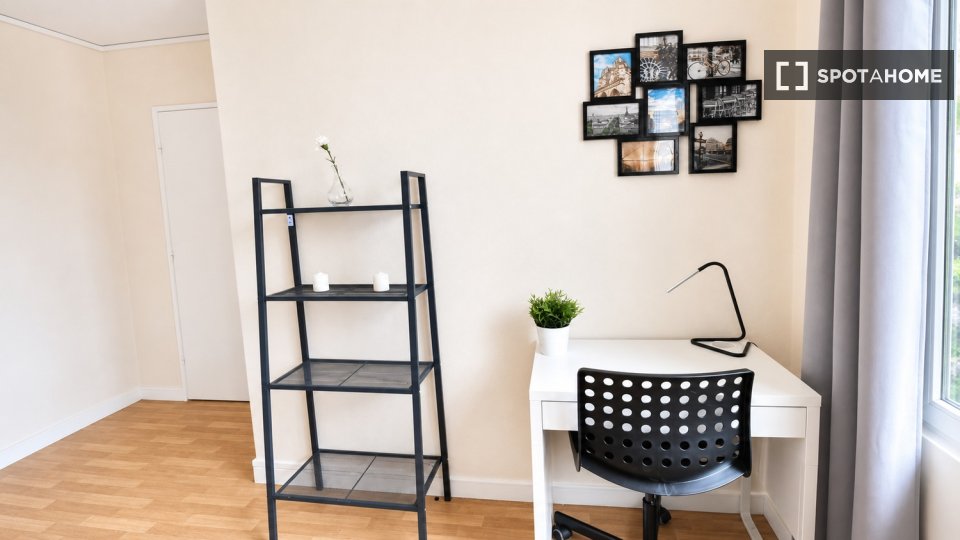 Chambre double Paris, 4 chambres — photo 19