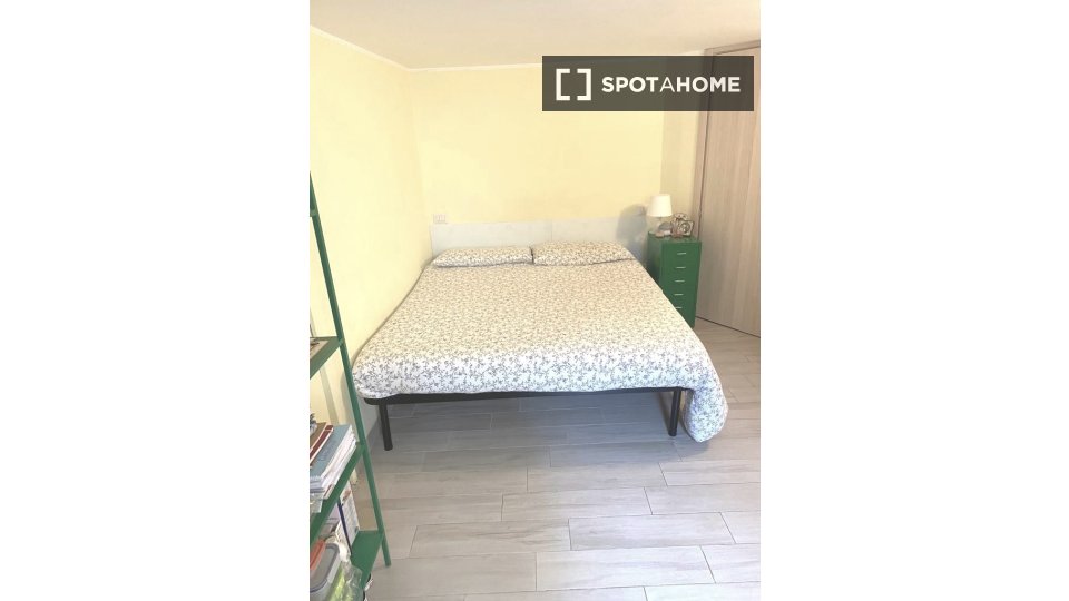 Double room Milan, 3 beds, 80m² — photo 2