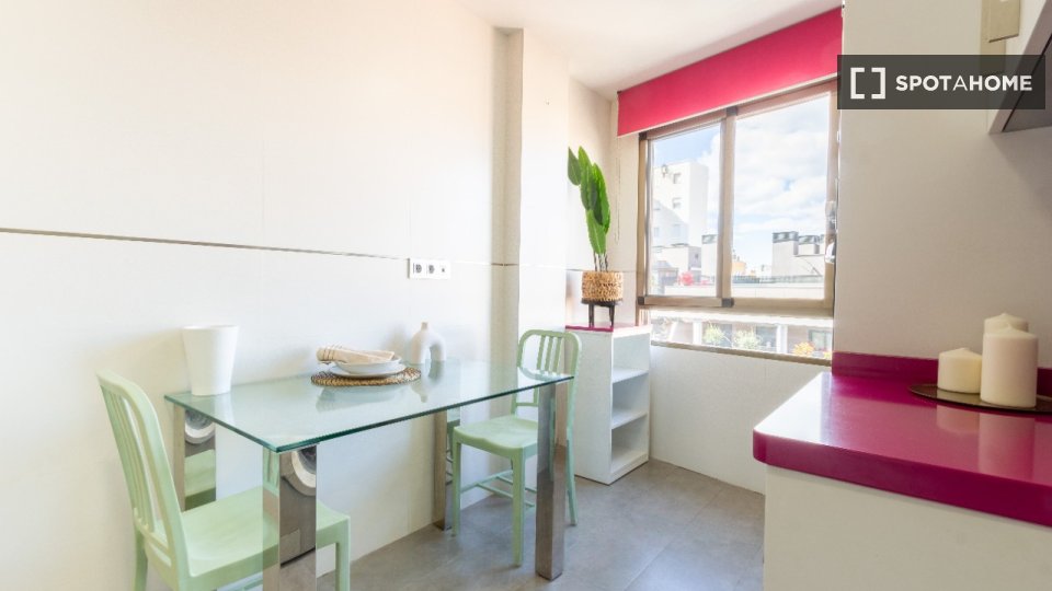Double room Alicante, 7 beds, 150m² — photo 17