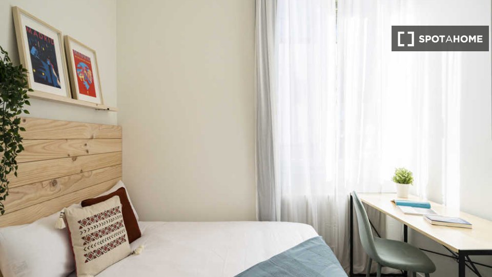 Double room Madrid, 17 beds — photo 56