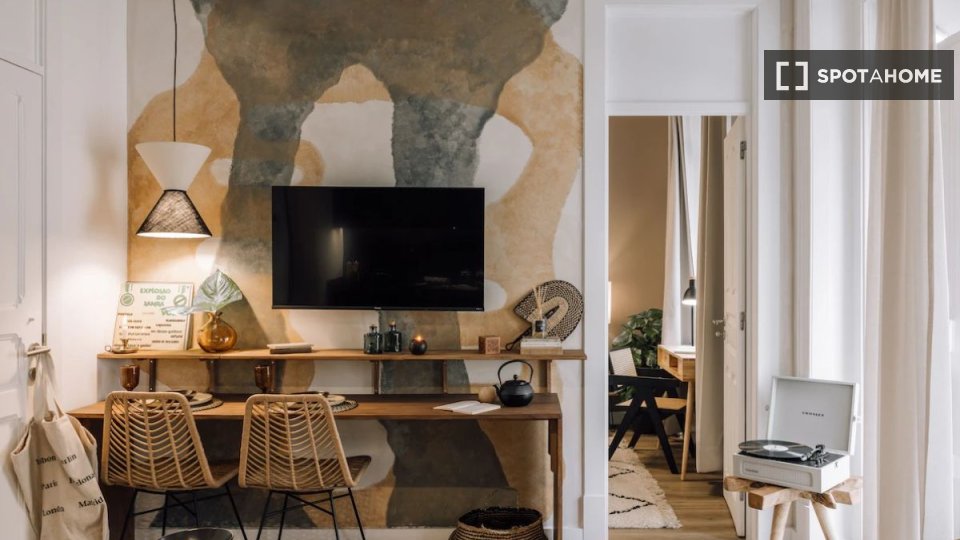 Apartment Lisbon, 1 bed — photo 14