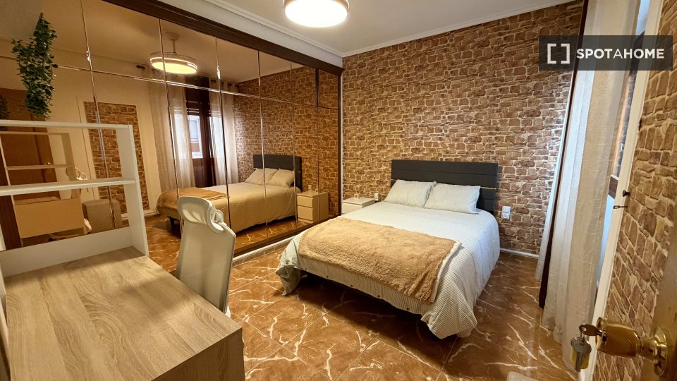 Habitación doble Valencia, 5 habitaciones — foto 11