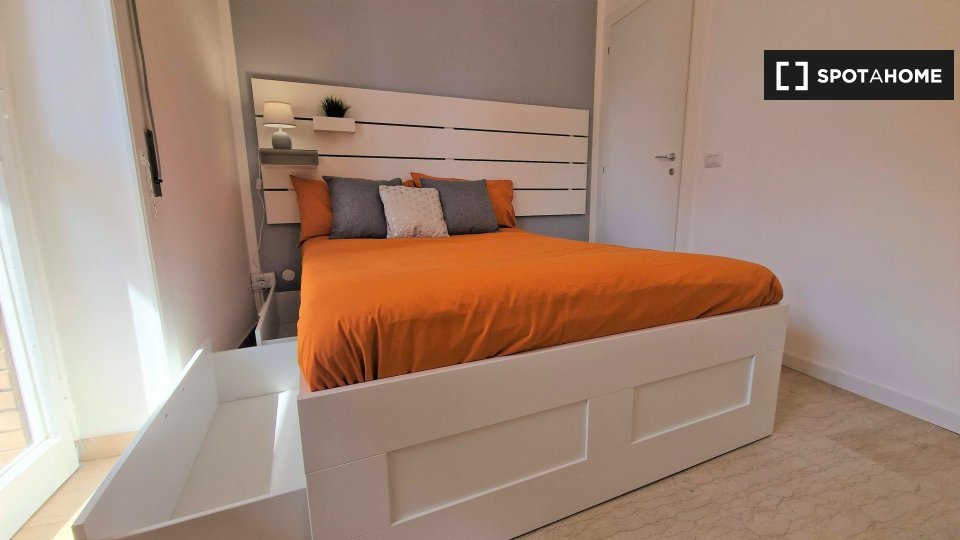 Double room Rome, 6 beds — photo 7