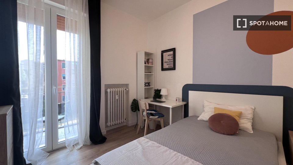 Double room Bologna, 3 beds — photo 4