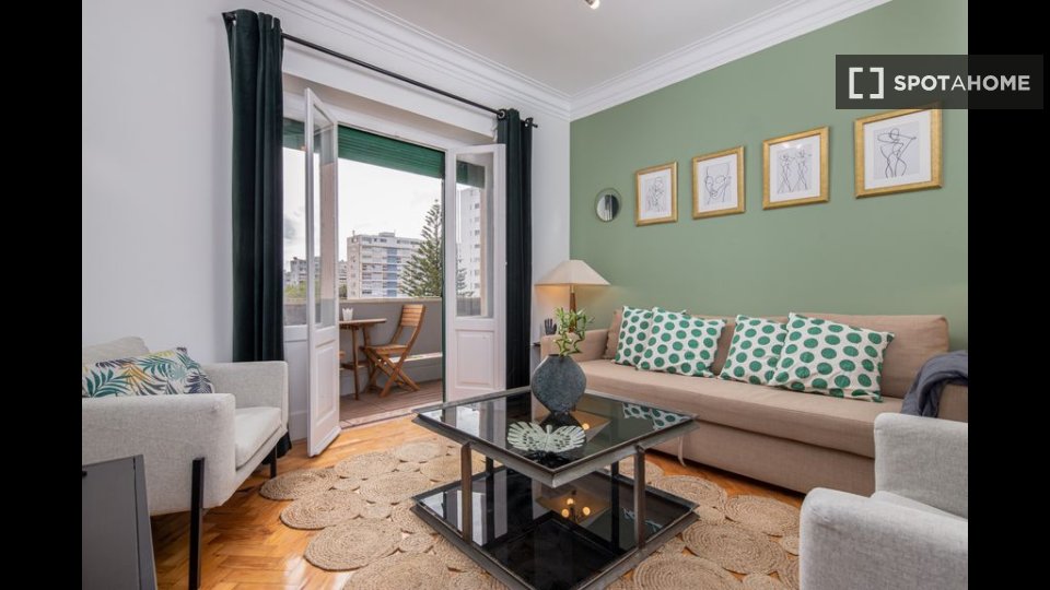 Apartment Lisbon, 4 beds — photo 2