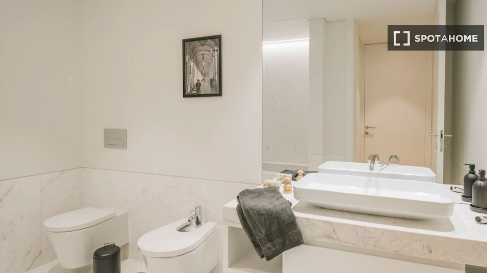 Apartment Lisbon, 1 bed — photo 8