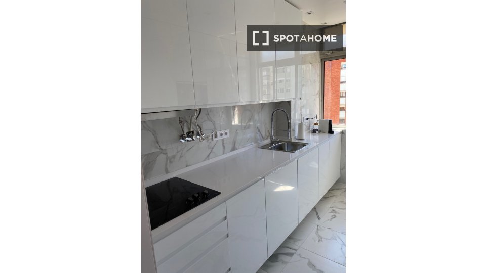 Apartment Lisbon, 2 beds — photo 16