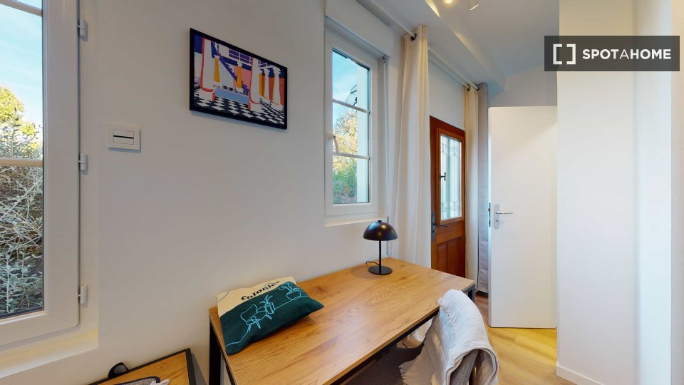 Double room Paris, 19 beds — photo 11