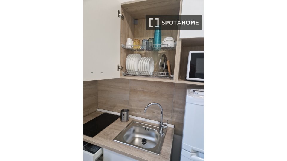 Double room Turin, 1 bed, 28m² — photo 14