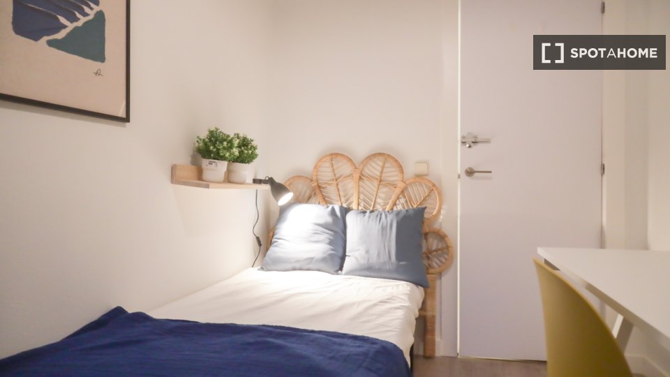Double room Madrid, 7 beds — photo 10