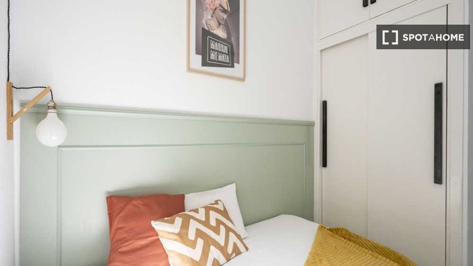 Double room Madrid, 67 beds — photo 80