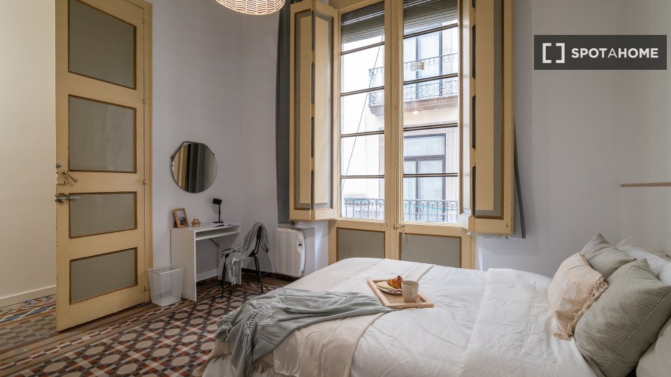 Double room Barcelona, 6 beds, 95m² — photo 19
