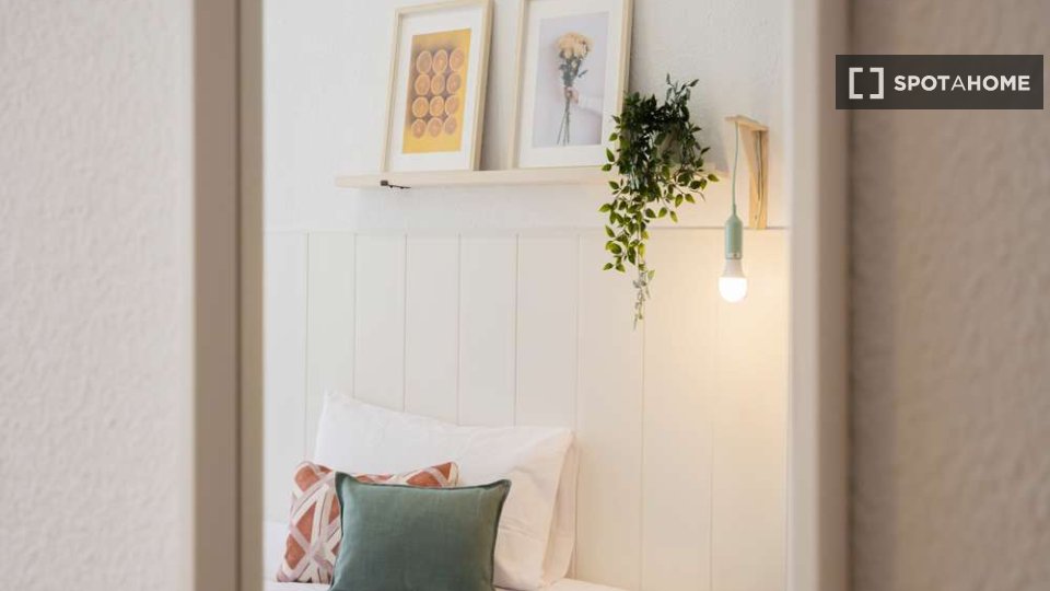 Double room Madrid, 25 beds — photo 15