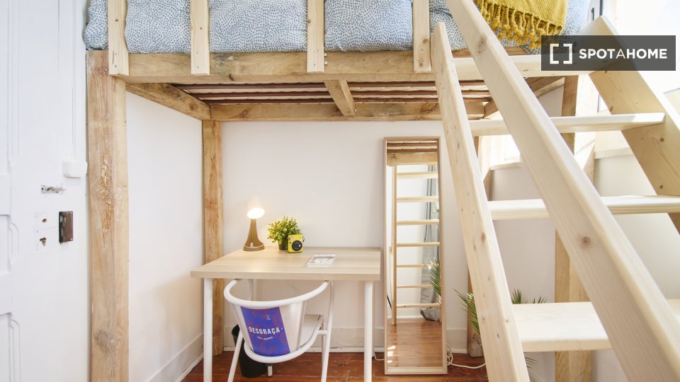 Double room Lisbon, 9 beds — photo 19