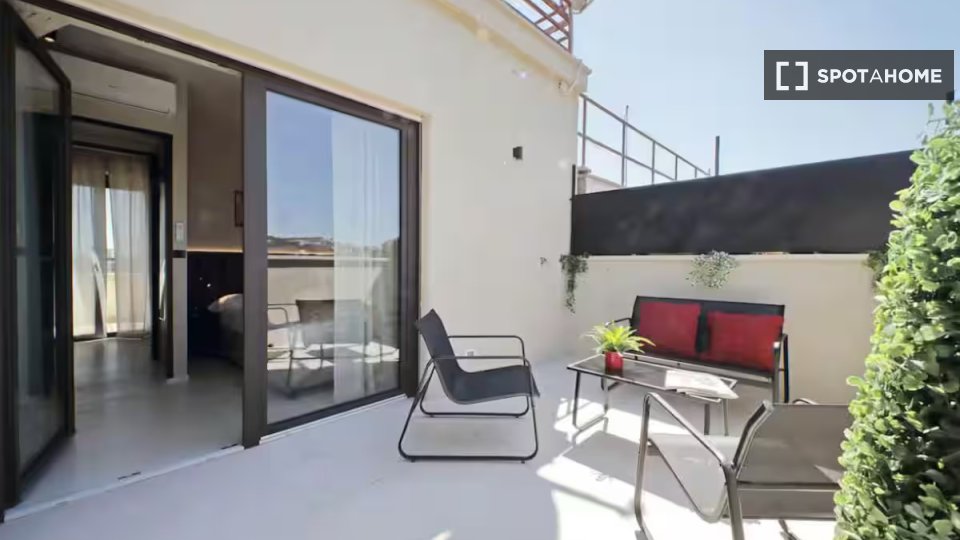 Apartment Rome, 2 beds — photo 8