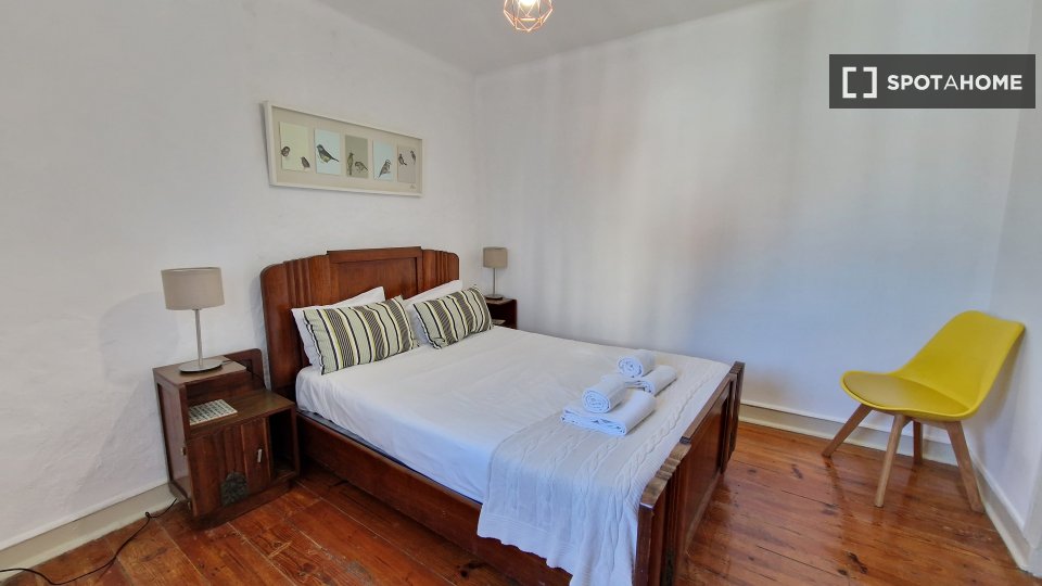 Apartment Lisbon, 2 beds, 50m² — photo 28