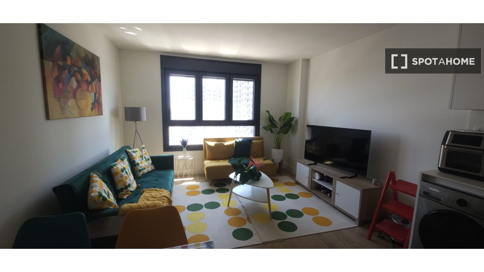 Double room Madrid, 2 beds, 66m² — photo 6