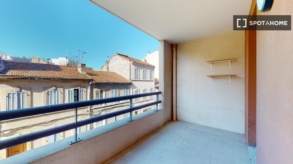 Double room Marseille, 8 beds — photo 8