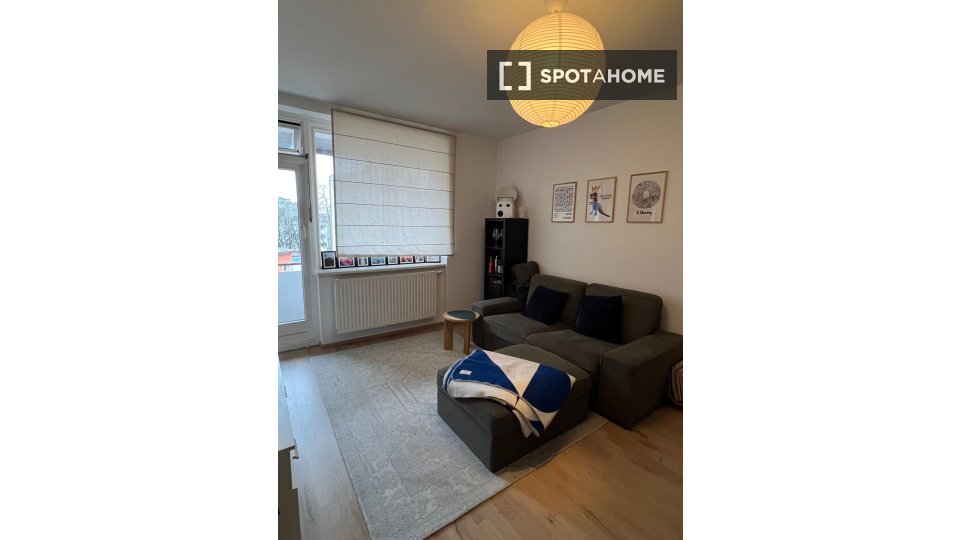 Apartment Hamburg, 1 bed, 48m² — photo 4