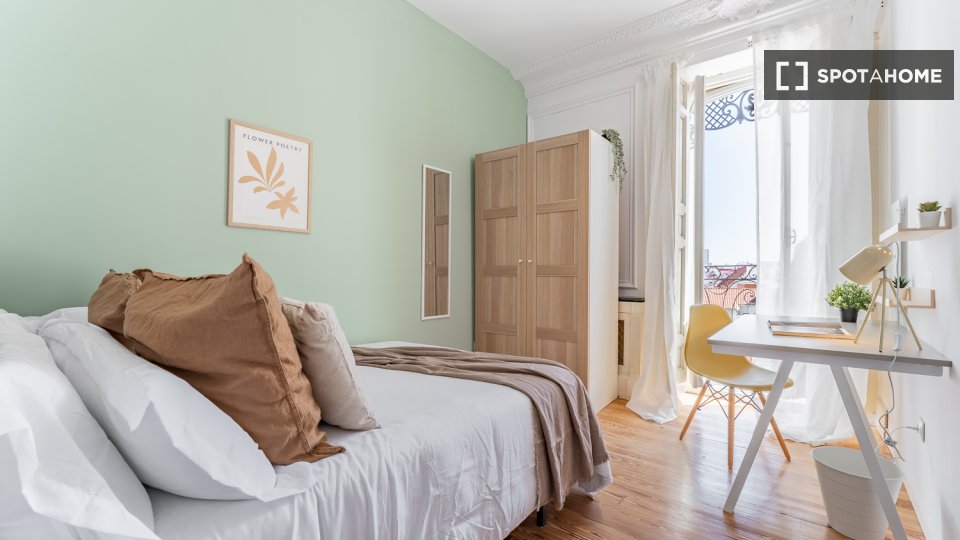 Double room Madrid, 10 beds, 173m² — photo 50
