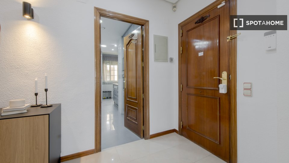 Double room Madrid, 7 beds — photo 8