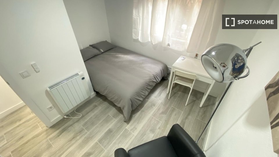 Double room Madrid, 4 beds — photo 5
