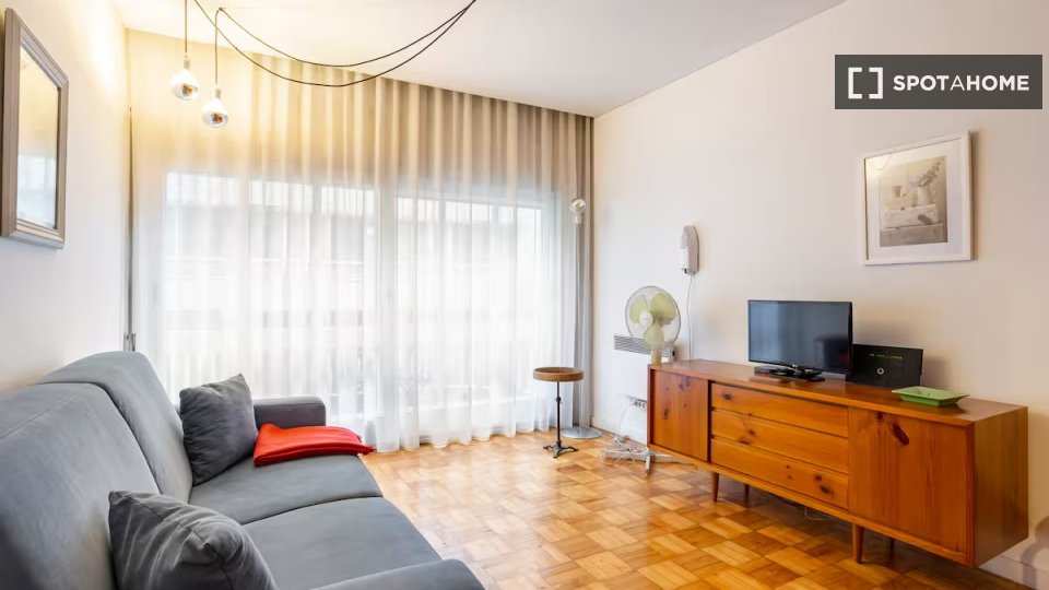 Apartment Porto, 1 bed, 41m² — photo 3