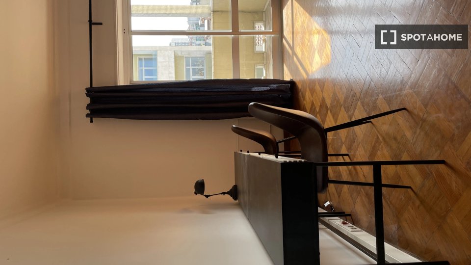 Double room Lisbon, 6 beds — photo 2