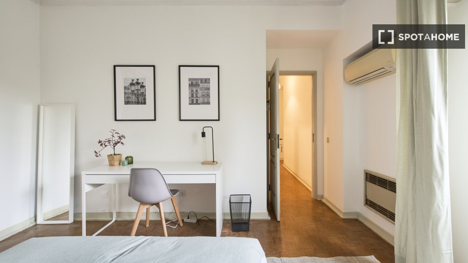 Double room Lisbon, 7 beds — photo 8