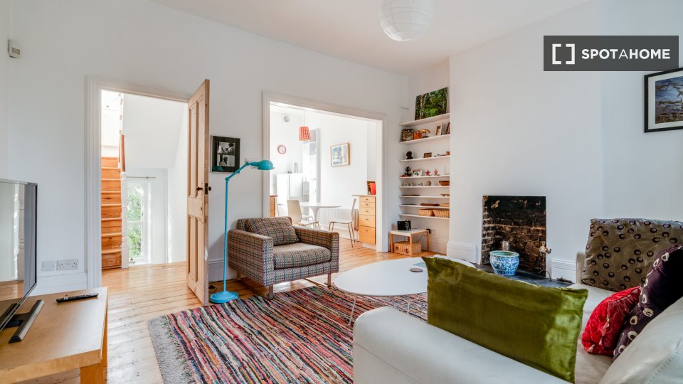 Apartment London, 2 beds — photo 14