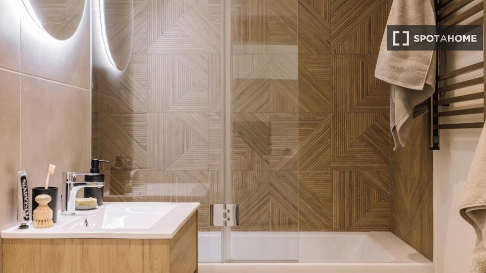 Apartment Lisbon, 2 beds — photo 8