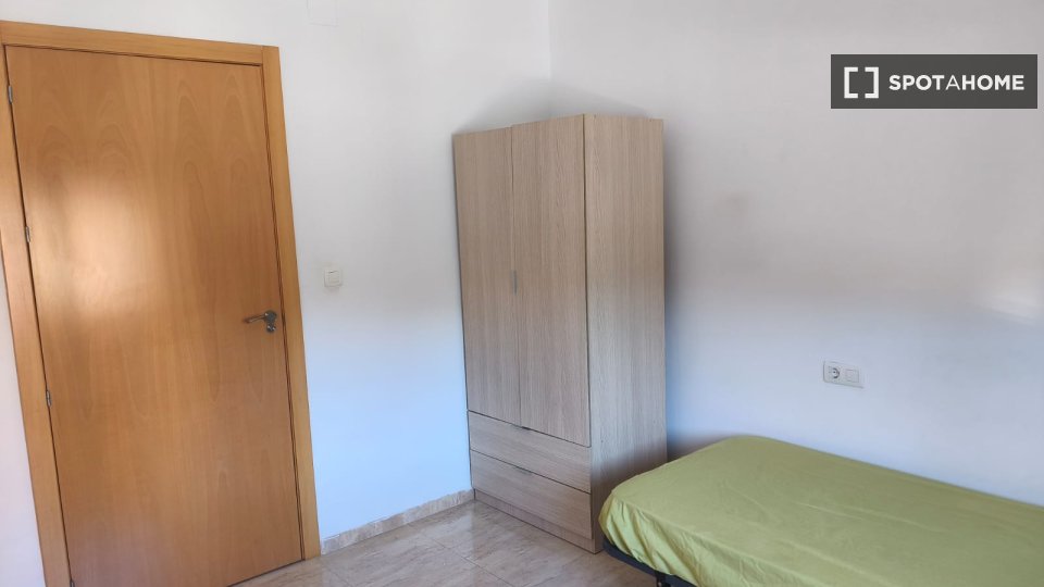 Habitación en piso compartido en Granada