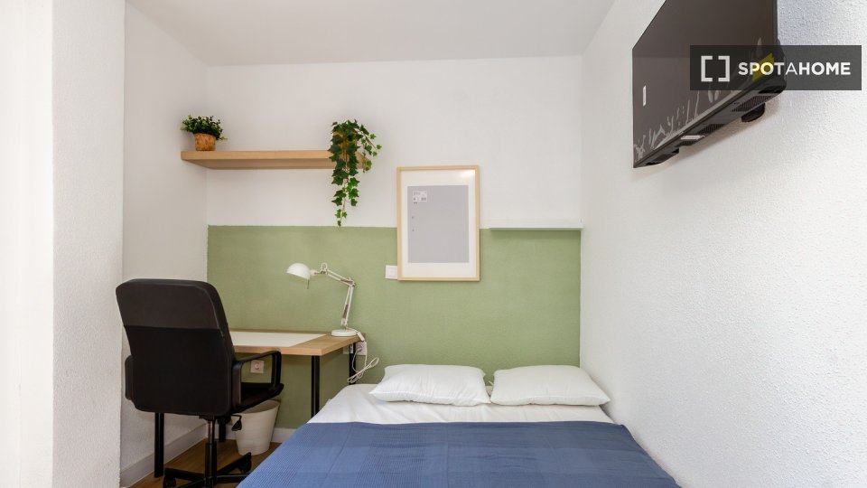 Se alquila habitación compartida en Alcalá de Henares