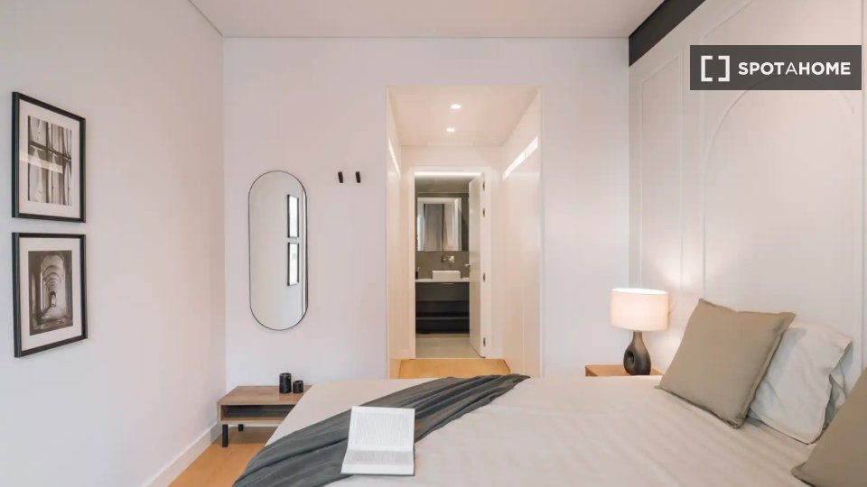 Apartment Lisbon, 2 beds — photo 12