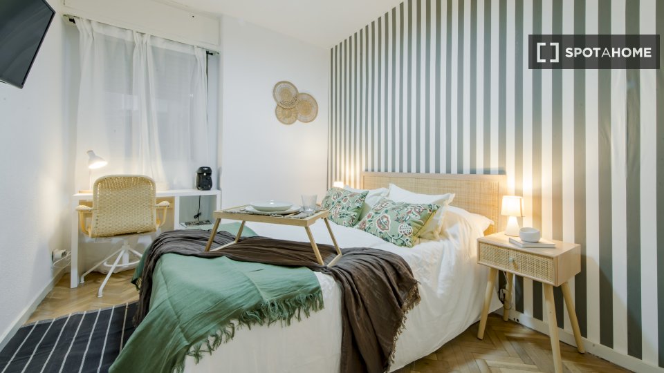Double room Madrid, 11 beds, 250m² — photo 24