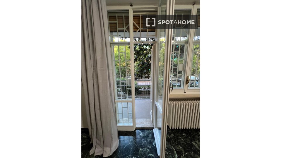 Double room Bologna, 3 beds, 130m² — photo 16