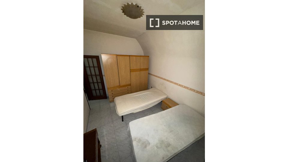 Double room Naples, 2 beds — photo 11