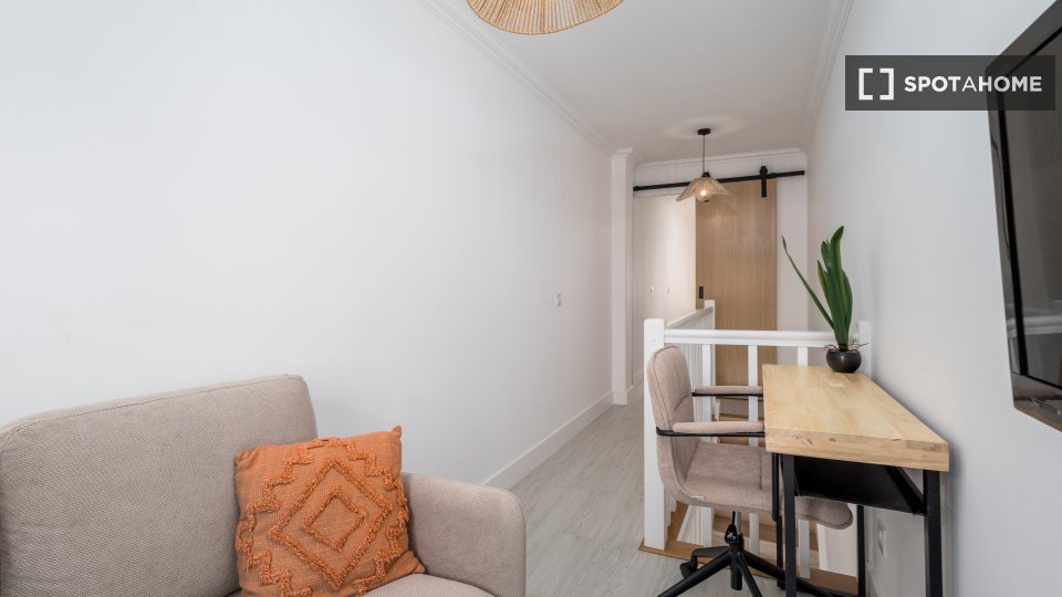 Apartment Lisbon, 1 bed — photo 11