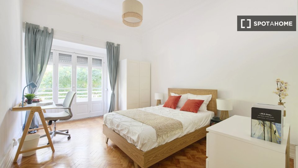 Double room Lisbon, 10 beds — photo 11