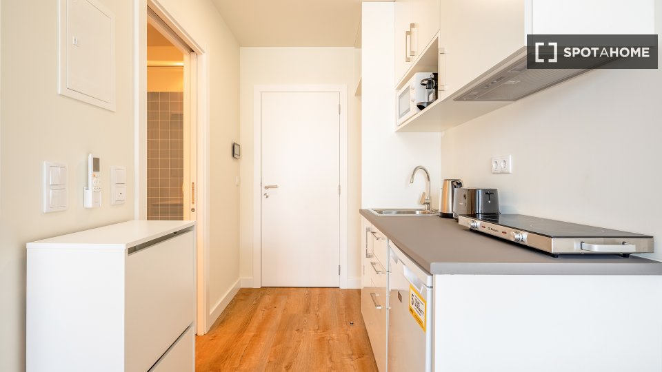 Apartment mono Lisbon, 18m² — photo 16