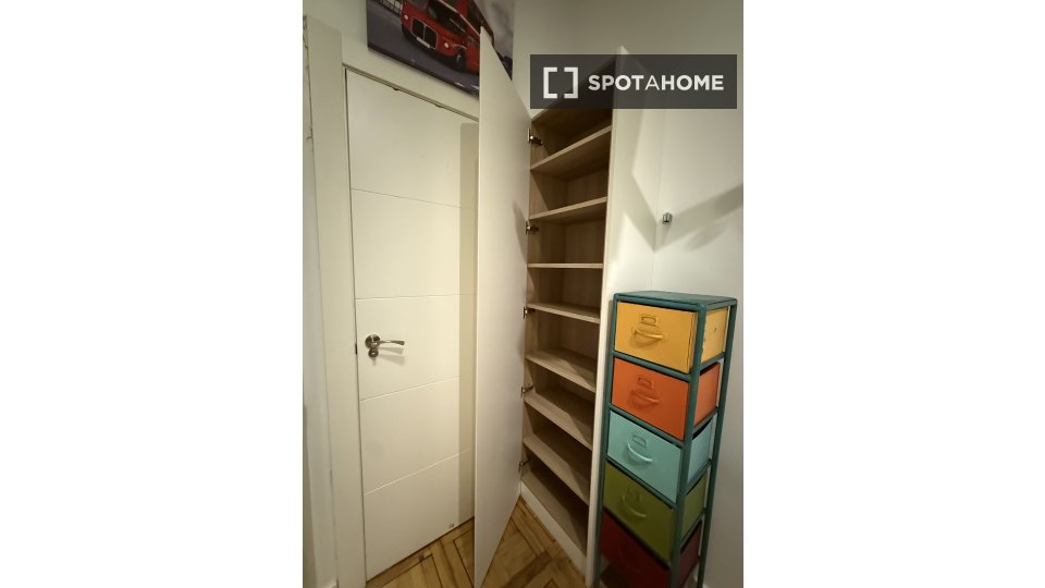 Double room Madrid, 1 bed, 140m² — photo 5