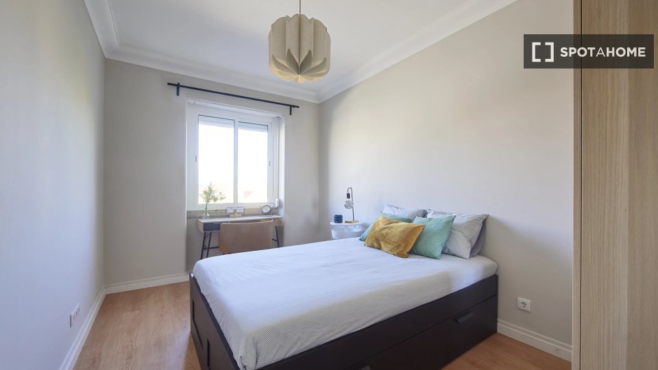 Double room Lisbon, 6 beds — photo 1