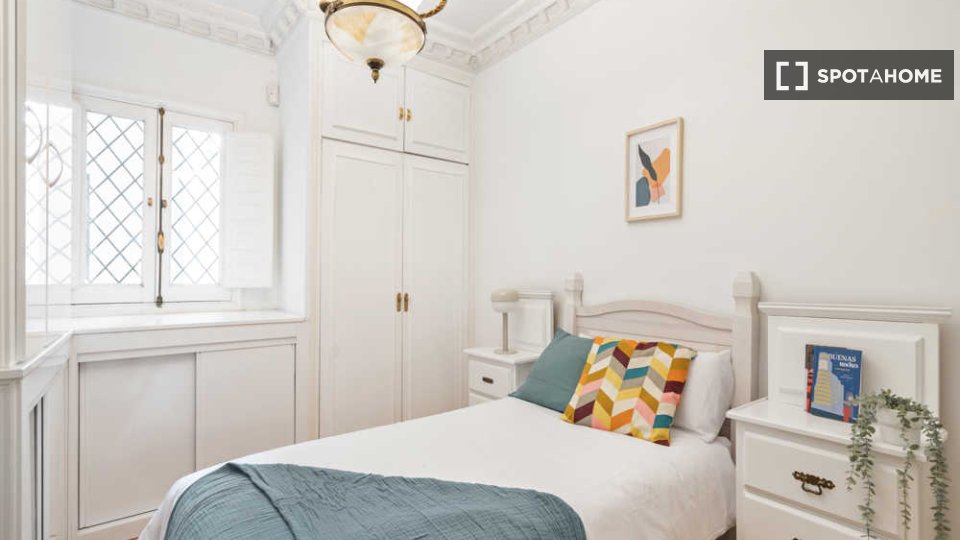 Double room Madrid, 7 beds — photo 44