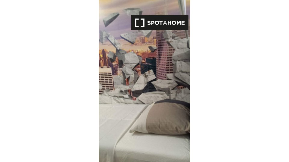 Double room Madrid, 3 beds, 68m² — photo 13