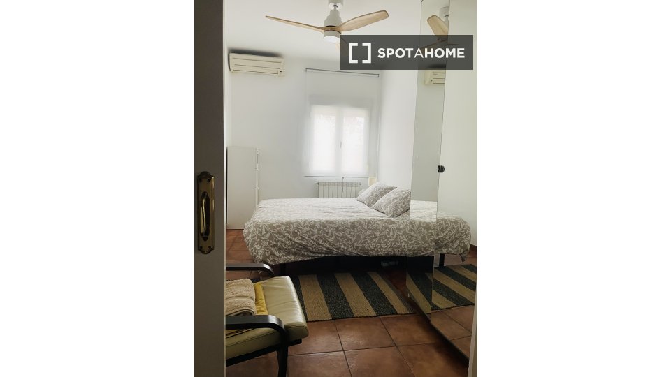 Double room Madrid, 2 beds, 65m² — photo 2