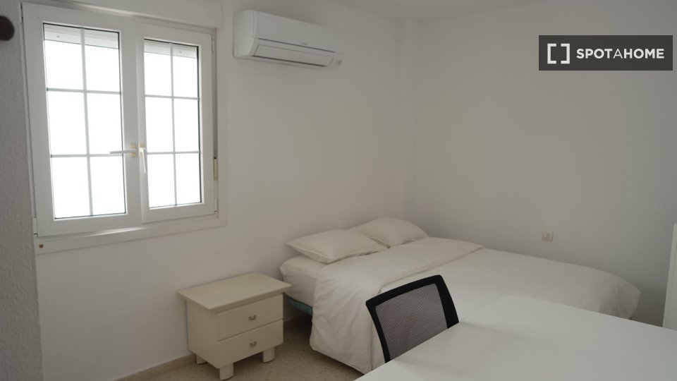 Apartment Malaga, 3 beds, 93m² — photo 19