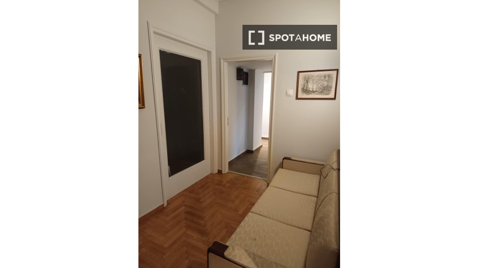 Double room Athens, 5 beds, 121m² — photo 3