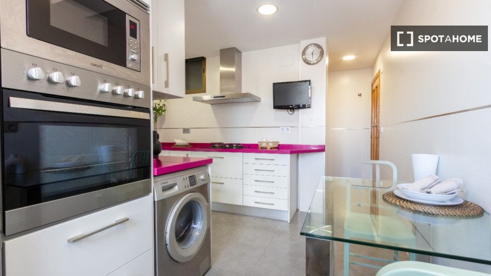 Double room Alicante, 7 beds, 150m² — photo 8