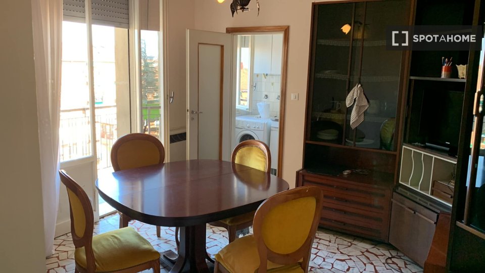 Double room Bologna, 3 beds — photo 4