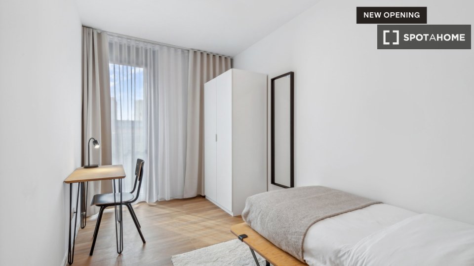 Double room Berlin, 3 beds, 90m² — photo 14